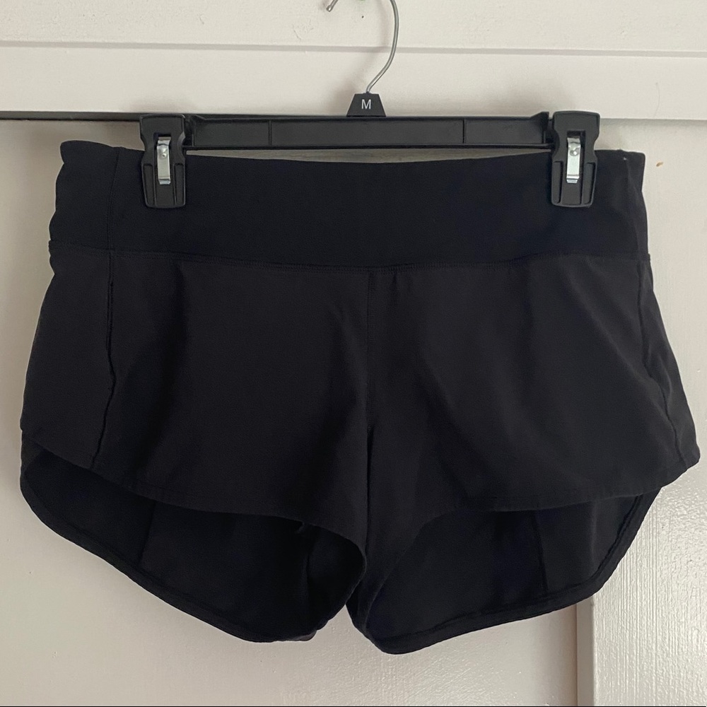 Black 2.5” Lululemon Speed Up Shorts